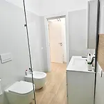In Dhomeu Tua * Селарджус